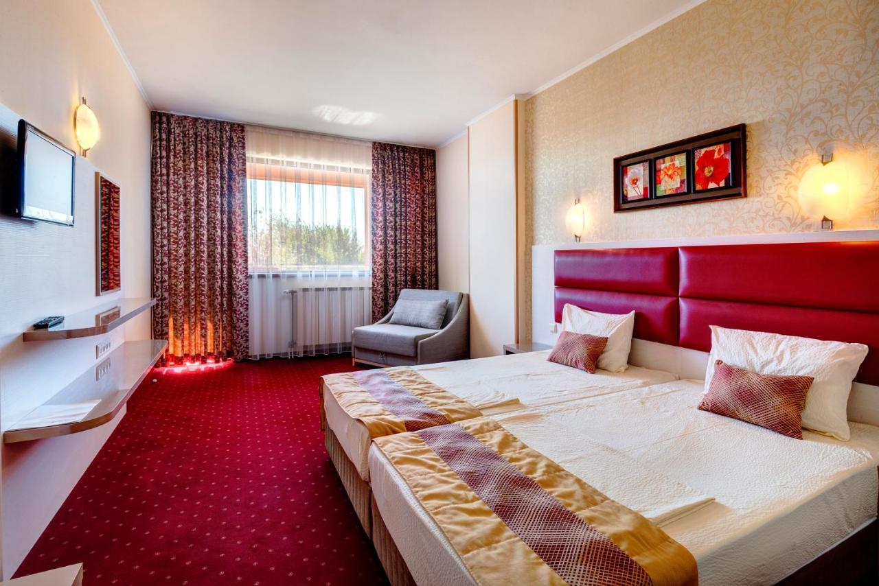 Hotel Capri ネセバル エクステリア 写真
