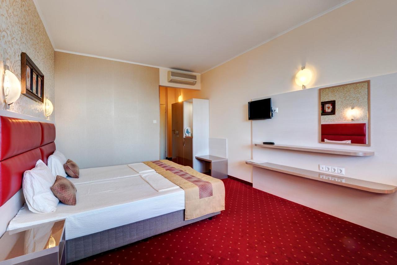 Hotel Capri ネセバル エクステリア 写真