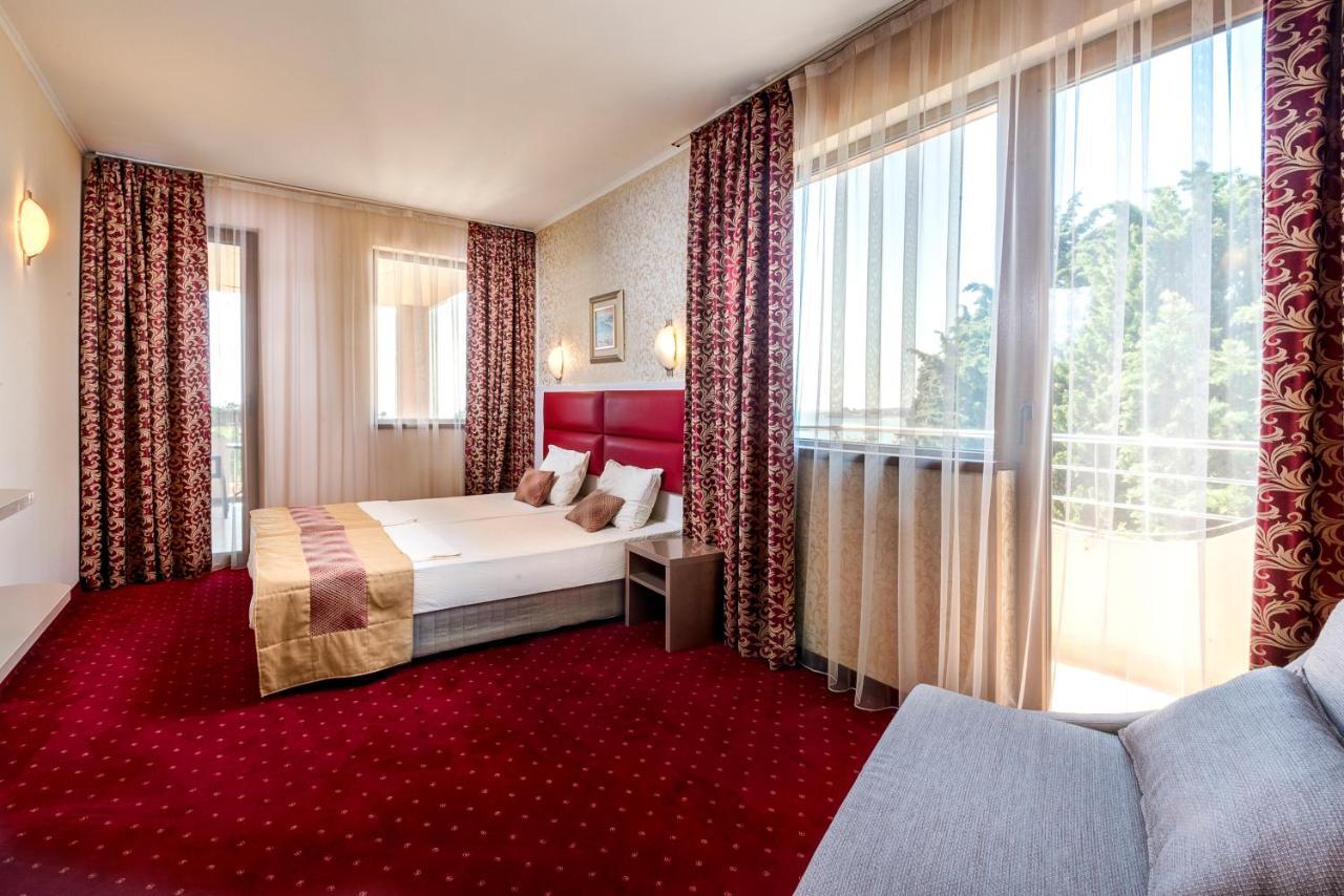 Hotel Capri ネセバル エクステリア 写真